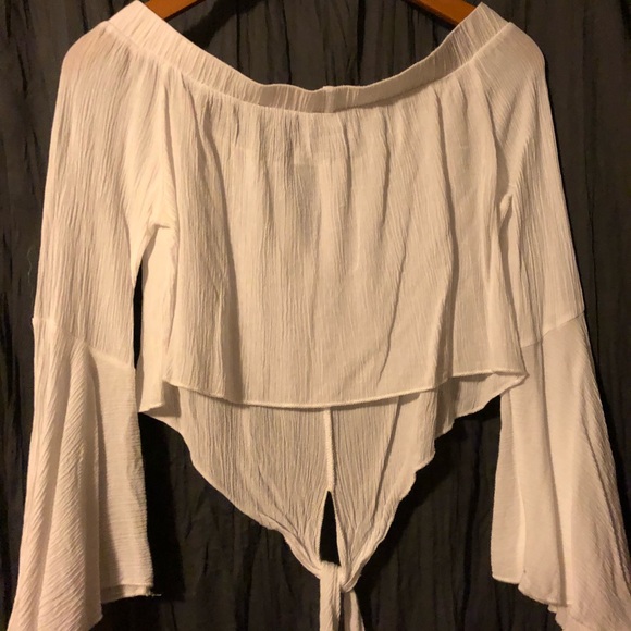 PERFECT WHITE OFF THE SHOULDER TOP 😩😍 - Picture 8 of 8